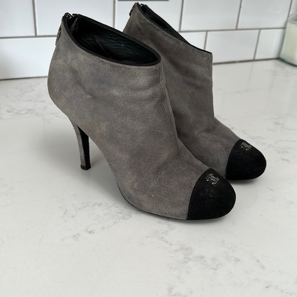 Chanel boots - Picture 1 of 4